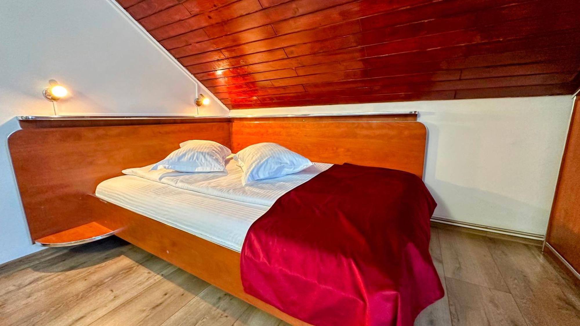 Valea Alba View - Self Check-In Hotel บุชเตนี ภายนอก รูปภาพ