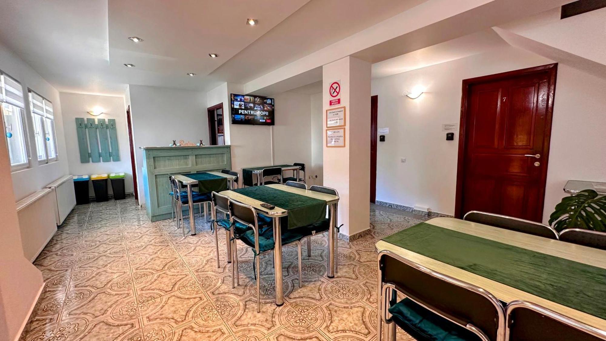 Valea Alba View - Self Check-In Hotel บุชเตนี ภายนอก รูปภาพ